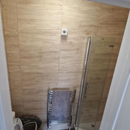 Brand New Studio Flat With Private Bathroom Northampton Exteriör bild